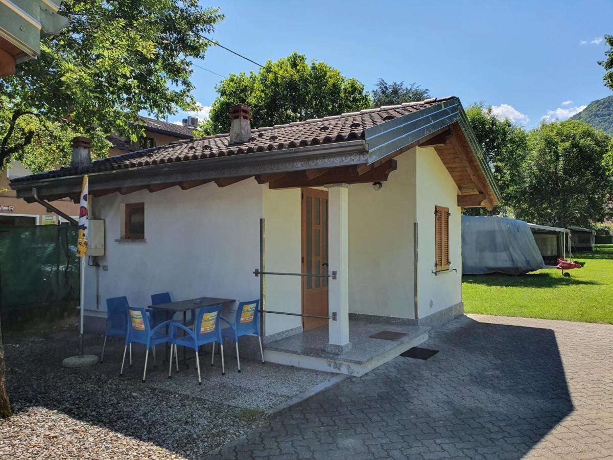 Bungalows In Camping Solarium Domaso Esterno foto